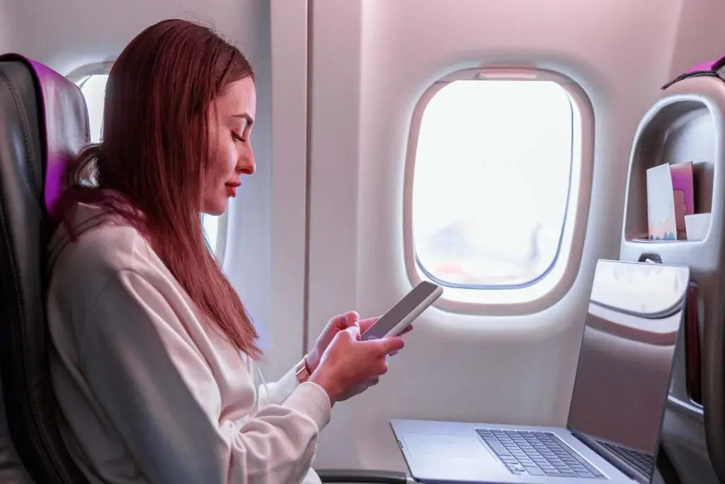 Saiba como usar wi-fi durante sua viagem de avião!